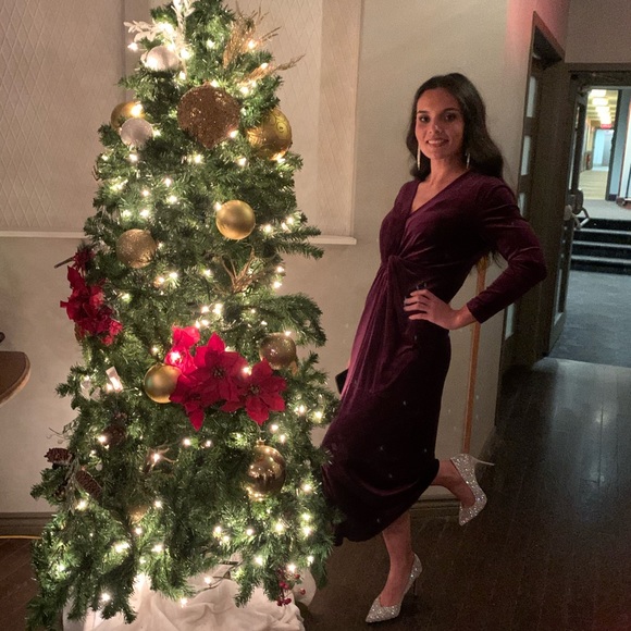 Purple velvel dress from Mango - Picture 2 of 3